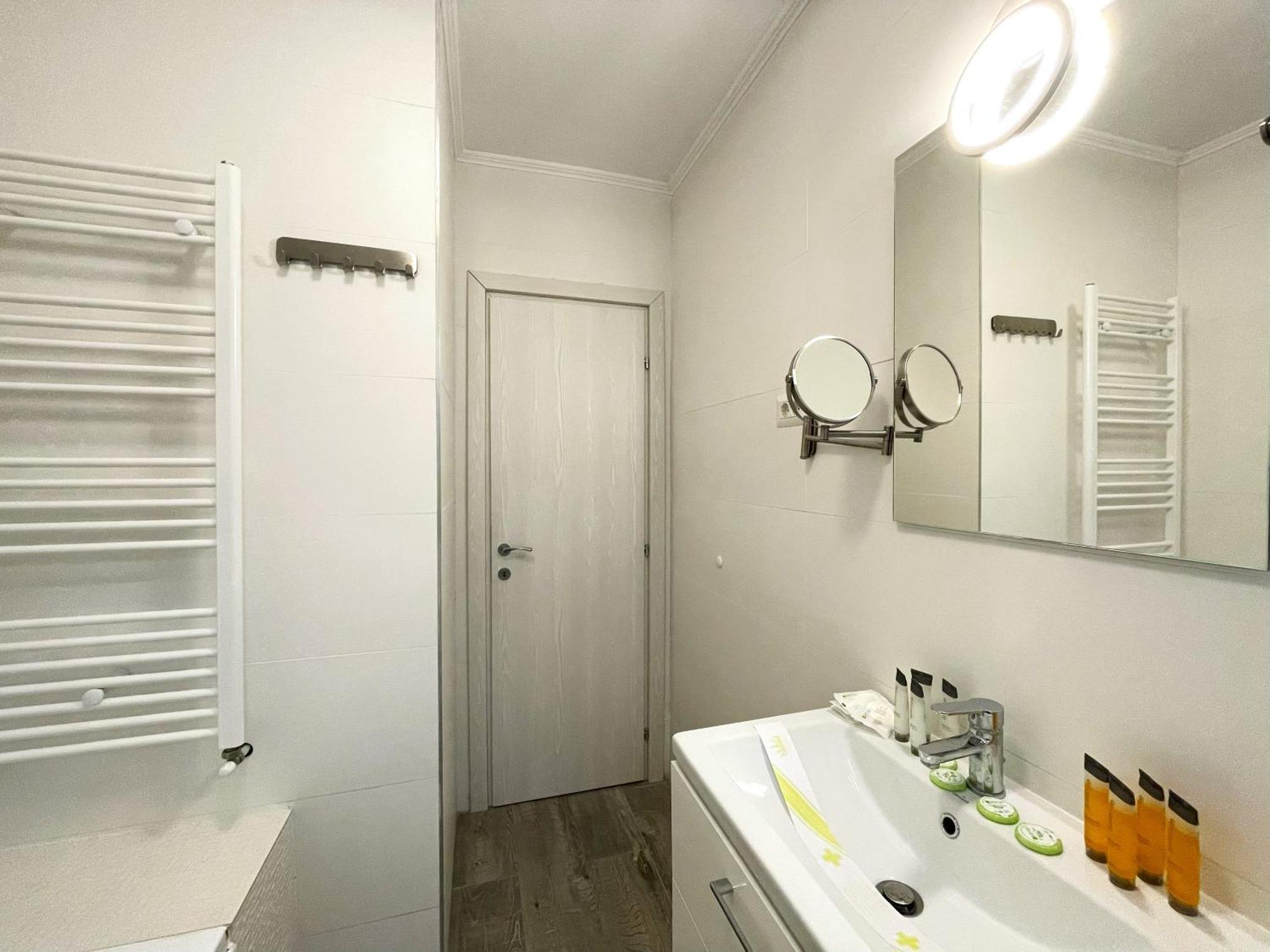 Cozy Riverfront Apartments With Garden And Mountain View Buşteni Eksteriør billede