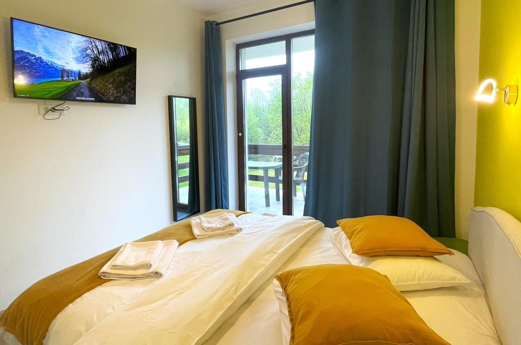 Cozy Riverfront Apartments With Garden And Mountain View Buşteni Eksteriør billede