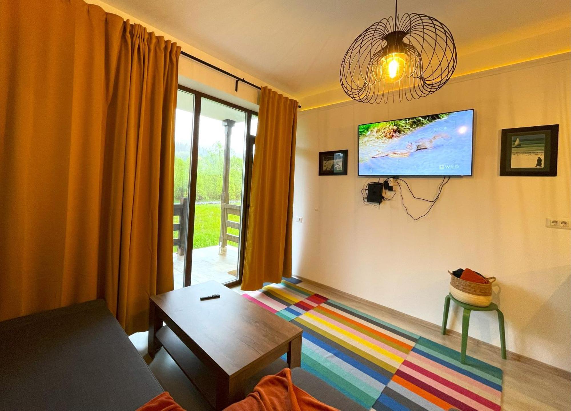 Cozy Riverfront Apartments With Garden And Mountain View Buşteni Eksteriør billede