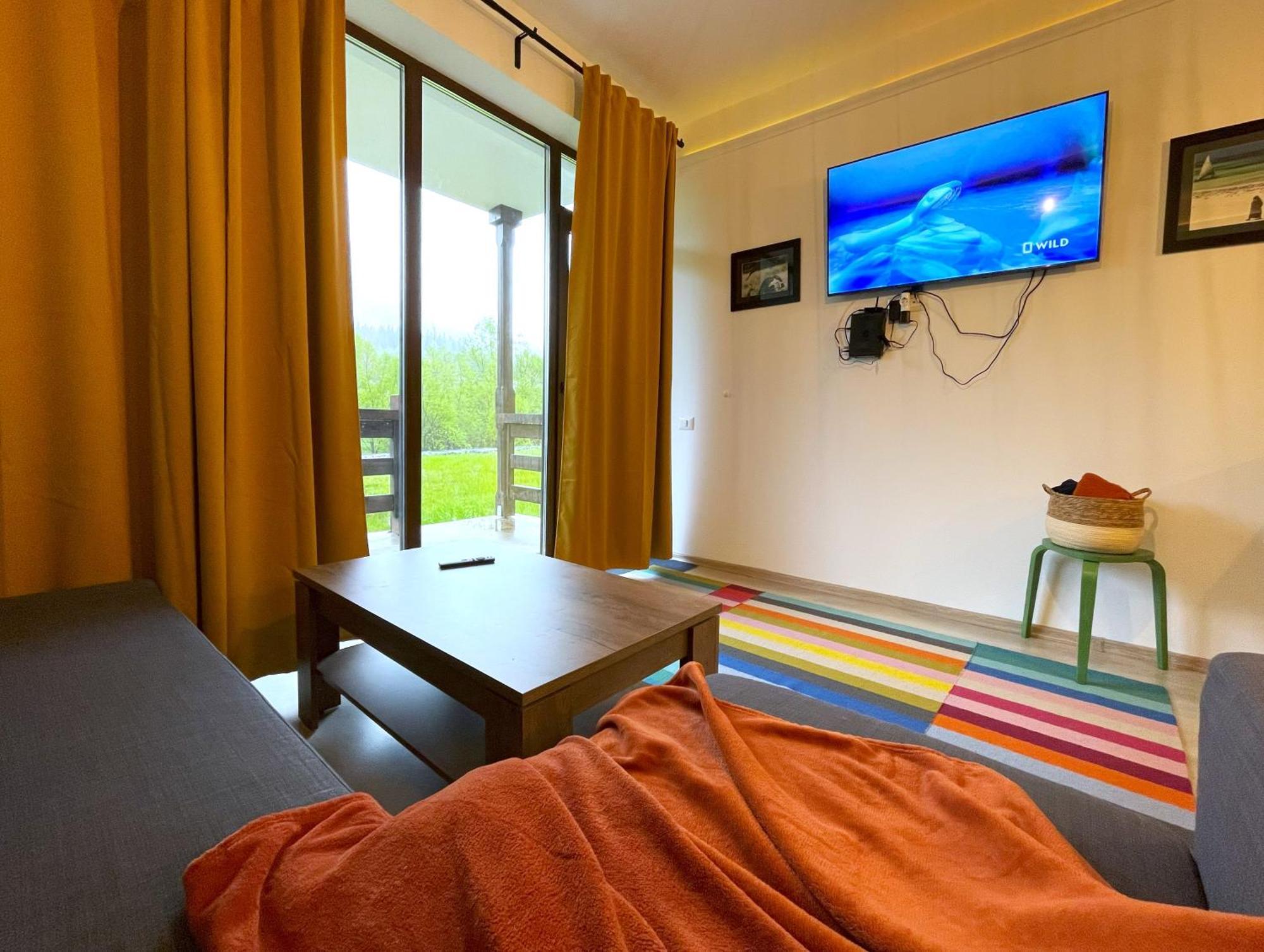 Cozy Riverfront Apartments With Garden And Mountain View Buşteni Eksteriør billede