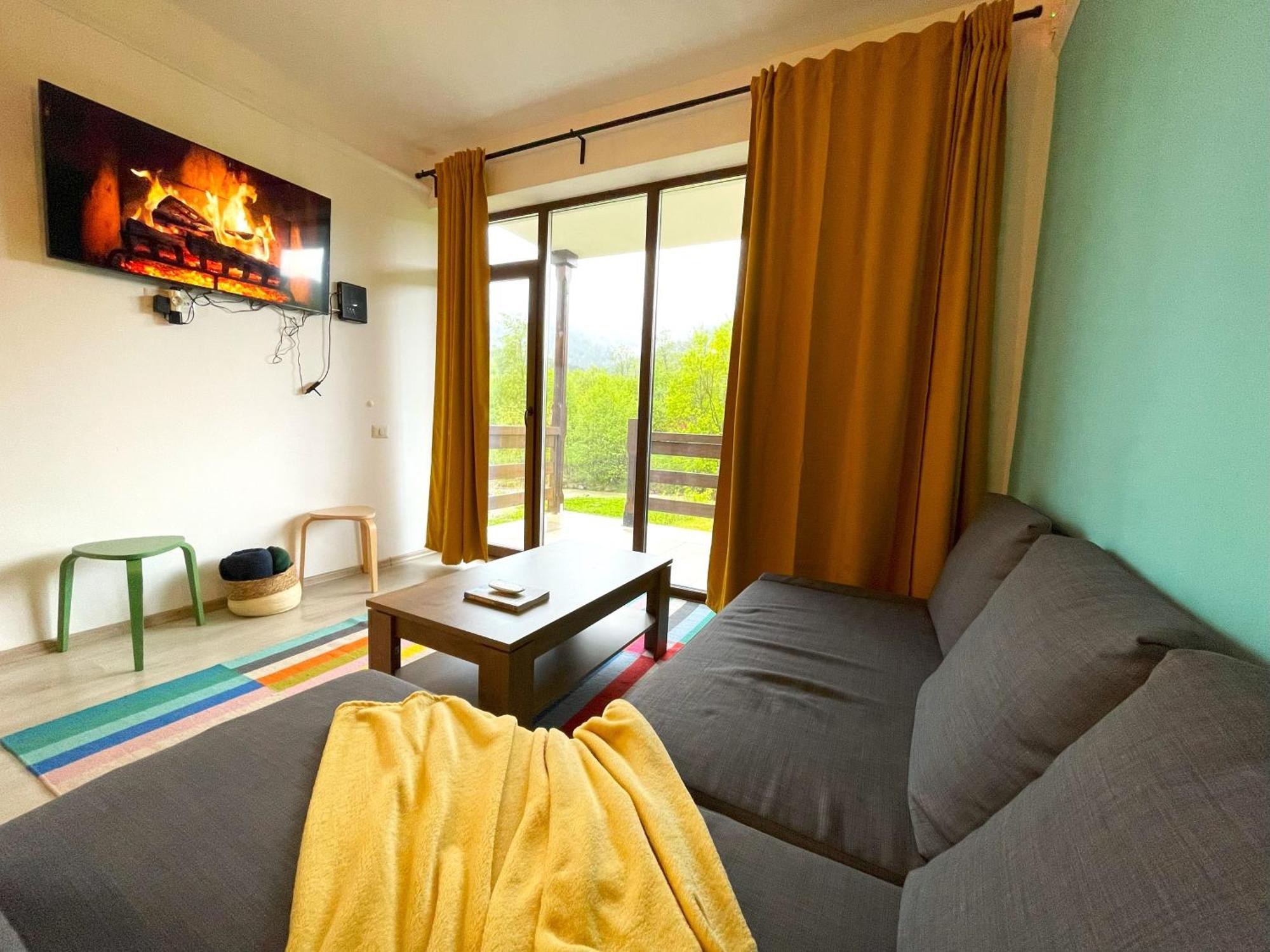 Cozy Riverfront Apartments With Garden And Mountain View Buşteni Eksteriør billede
