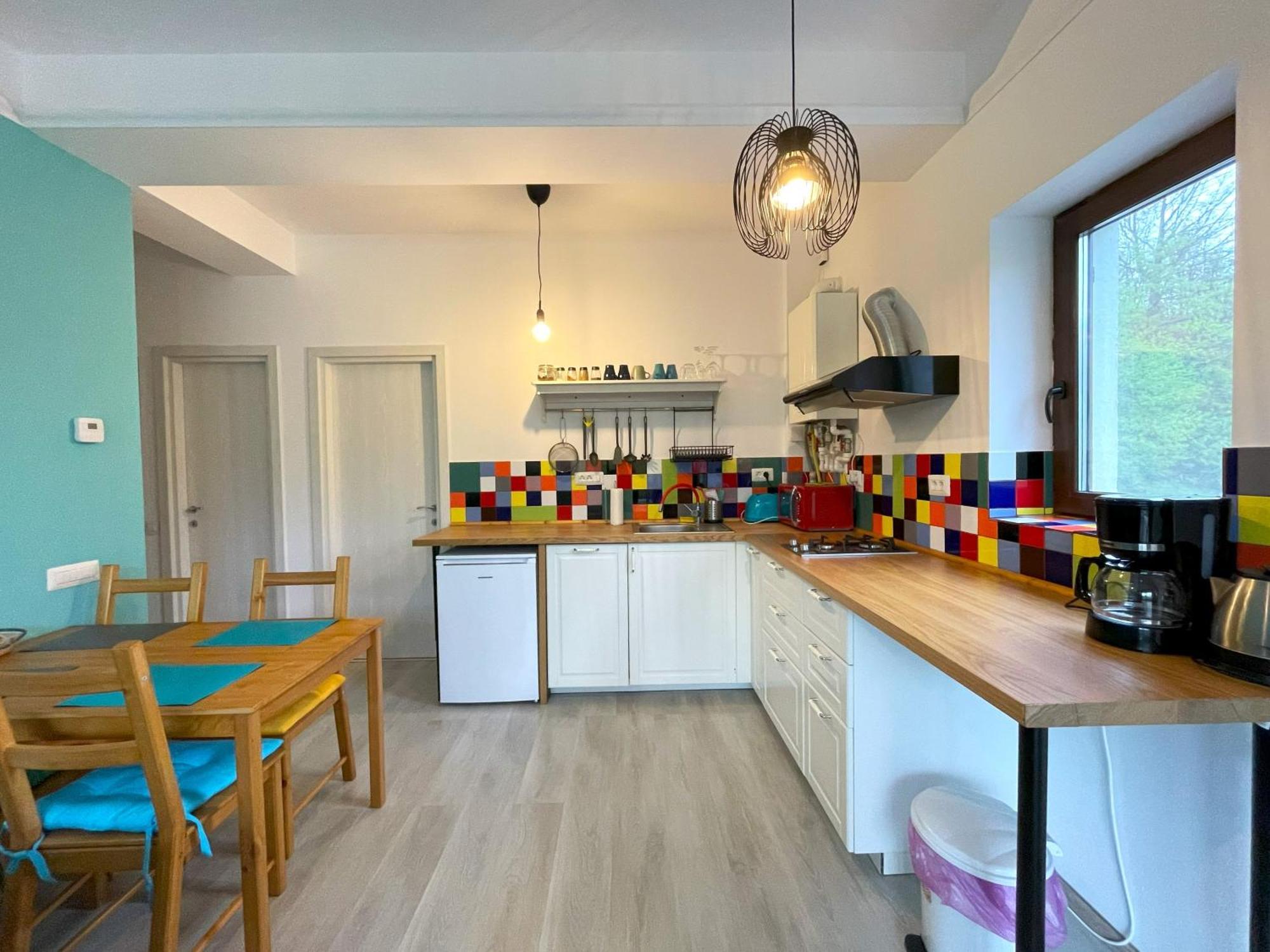 Cozy Riverfront Apartments With Garden And Mountain View Buşteni Eksteriør billede