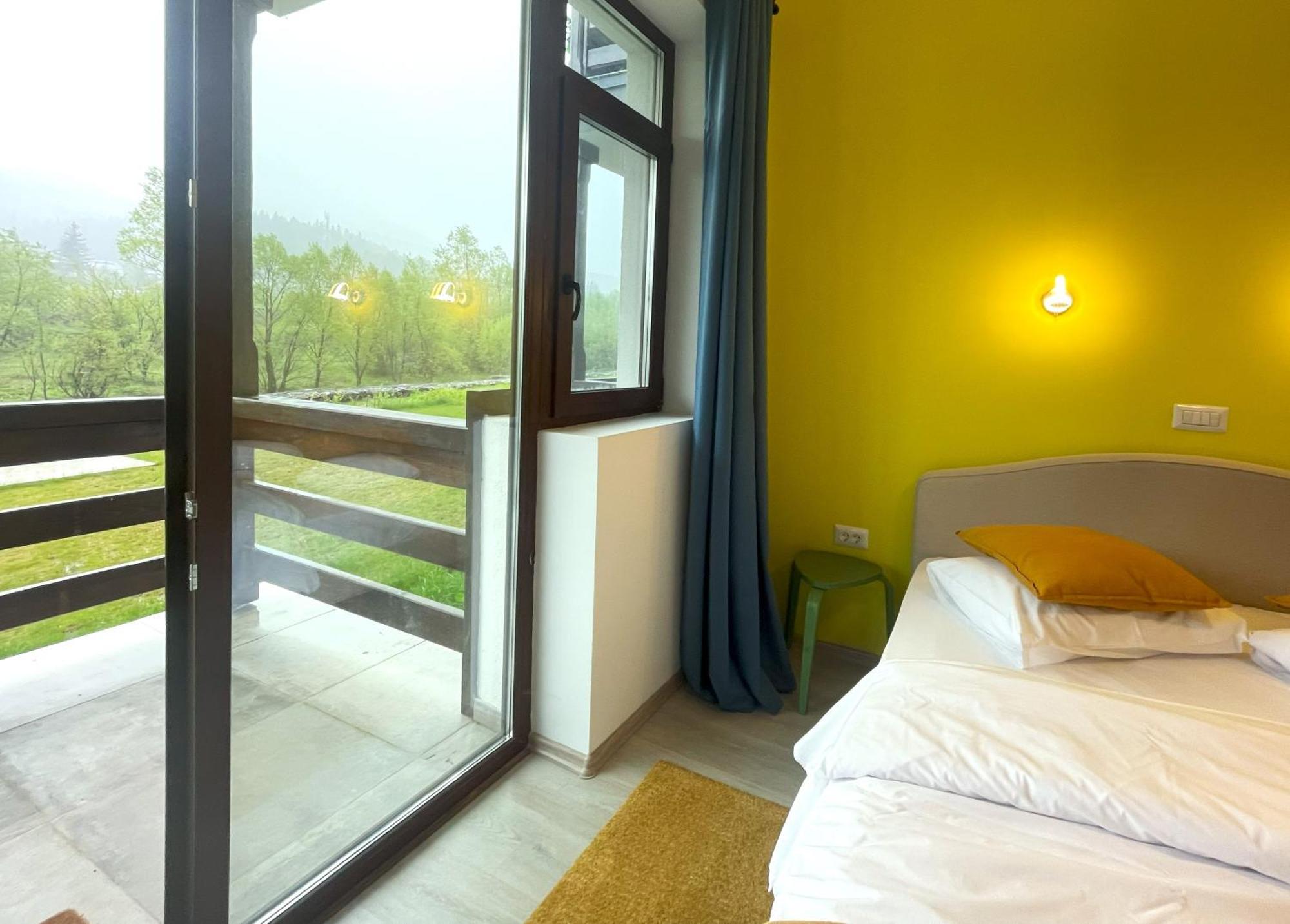 Cozy Riverfront Apartments With Garden And Mountain View Buşteni Eksteriør billede