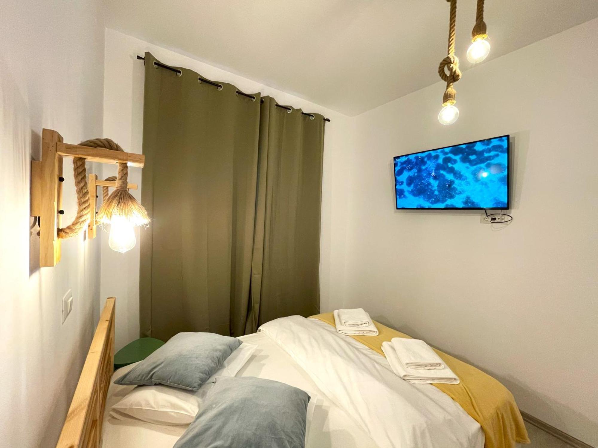 Cozy Riverfront Apartments With Garden And Mountain View Buşteni Eksteriør billede