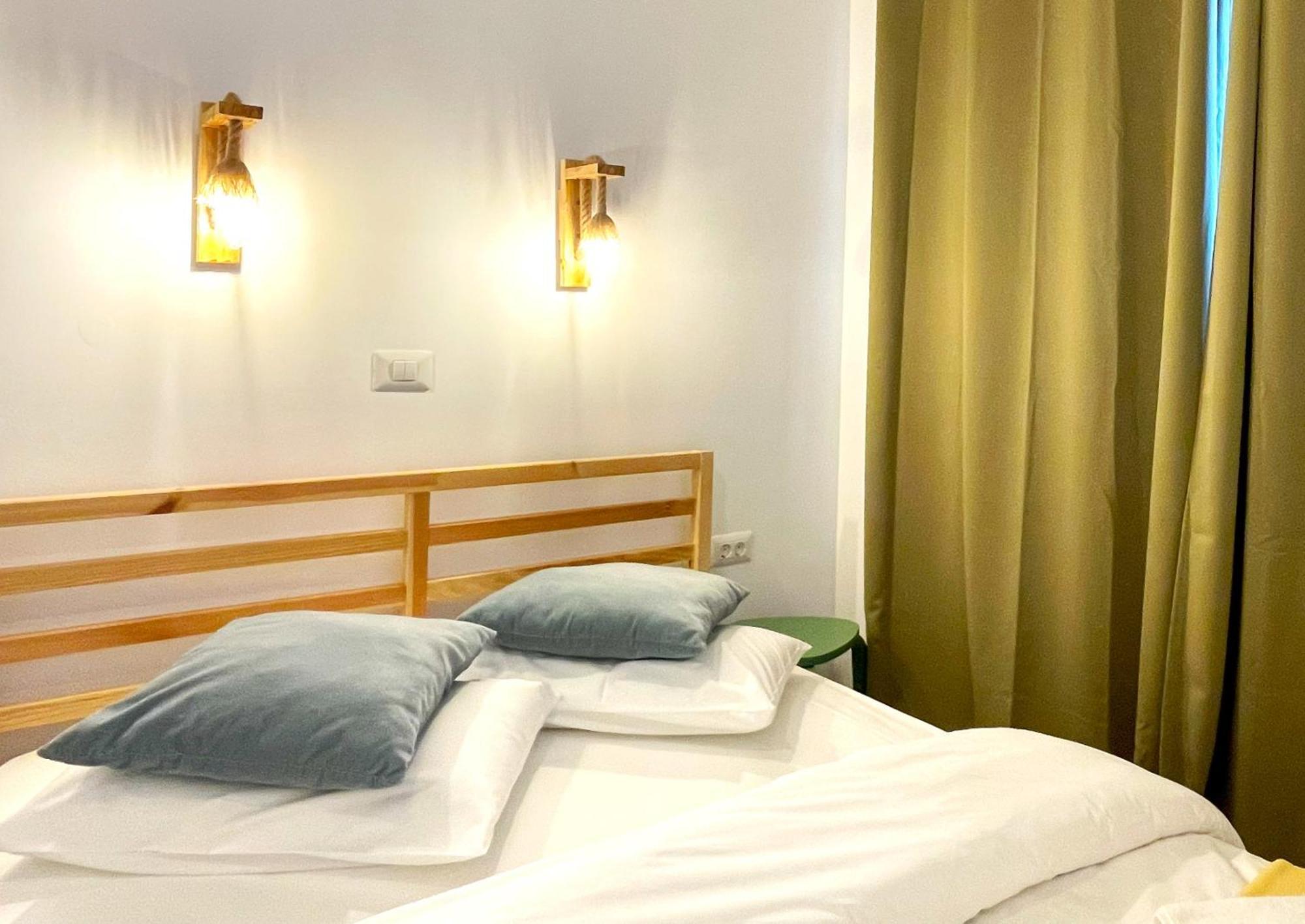 Cozy Riverfront Apartments With Garden And Mountain View Buşteni Eksteriør billede